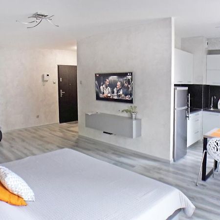 Art Apartments Wroclaw Ngoại thất bức ảnh